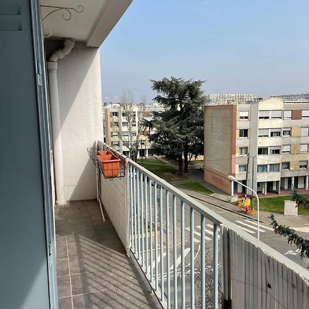 Le Parilly- Appartement 3 Chambres-Parc Parilly Bron Exteriör bild