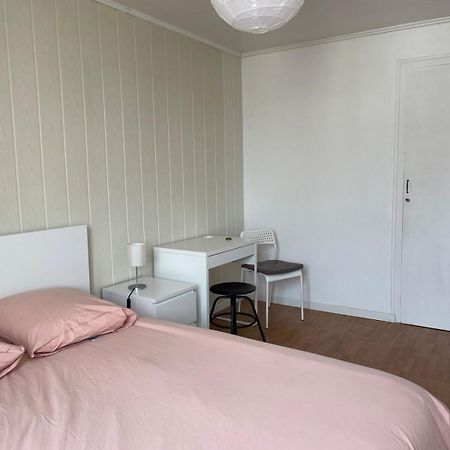 Le Parilly- Appartement 3 Chambres-Parc Parilly Bron Exteriör bild